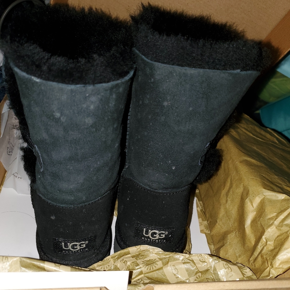 Ugg Bailey Button - Picture 3 of 4